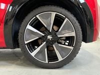 Usata Peugeot e-208 GT 100 kW (136 CV) 2022 Rosso Utilitaria