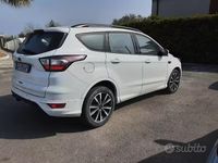 Usata Ford Kuga ST-Line 120 CV (88 kW) 2019 Bianco SUV