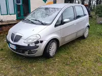Usata Lancia Musa 101 CV (74 kW) 2004 Grigio Monovolume