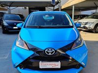 Usata Toyota Aygo Cool 69 CV (50 kW) 2017 Blu Utilitaria