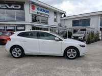 Usata Volvo V40 Momentum 114 CV (83 kW) 2015 Bianco Berlina