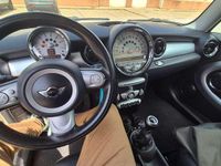 Usata Mini Cooper D 109 CV (80 kW) 2009 Bianco Utilitaria