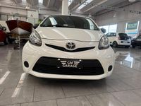 Usata Toyota Aygo Connect Style 67 CV (49 kW) 2014 Bianco Utilitaria