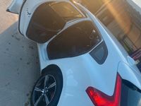 Usata Volvo V40 120 CV (88 kW) 2016 Bianco Station wagon