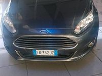 Usata Ford Fiesta 75 CV (55 kW) 2016 Grigio Utilitaria