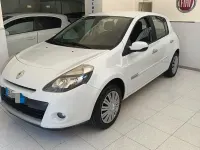 Usata Renault Clio II 75 CV (55 kW) 2009 Bianco Berlina