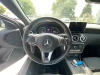 Usata Mercedes A180 Business 109 CV (80 kW) 2017 Nero Utilitaria