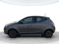 Usata Lancia Ypsilon Gold 70 CV (51 kW) 2023 Grigio scuro metall. Utilitaria