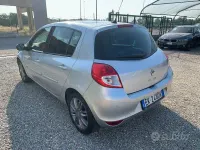 Usata Renault Clio II 75 CV (55 kW) 2011 Grigio Berlina