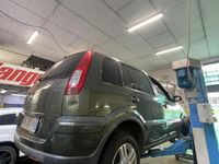 Usata Ford Fusion 80 CV (58 kW) 2006 Verde Utilitaria