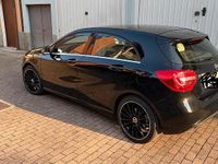 Usata Mercedes A180 Executive 122 CV (89 kW) 2014 Nero Berlina