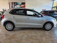 Usata VW Polo Trendline 75 CV (55 kW) 2017 Grigio Berlina