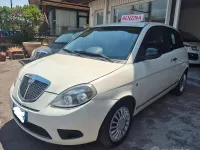 Usata Lancia Ypsilon 69 CV (50 kW) 2011 Bianco Utilitaria
