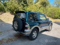 Usata Mitsubishi Pajero 165 CV (121 kW) 2001 Verde SUV