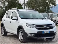 Usata Dacia Sandero Stepway 90 CV (66 kW) 2016 Bianco Berlina