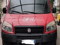 Usata Fiat Doblò 103 CV (75 kW) 2009 Rosso Monovolume