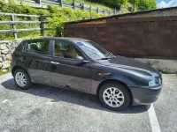 Usata Alfa Romeo 2000 Progression 116 CV (85 kW) 2004 Nero Berlina