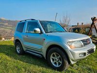 Usata Mitsubishi Pajero 160 CV (117 kW) 2001 Grigio SUV