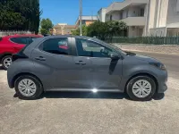 Nuova Toyota Yaris Hybrid 92 CV (67 kW) 2026 Grigio Berlina