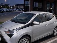 Usata Toyota Aygo Connect Style 72 CV (52 kW) 2020 Grigio Utilitaria