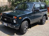 Usata Lada niva 75 CV (55 kW) 2021 Verde SUV