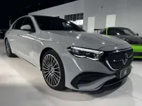 Usata Mercedes E220 AMG Line Premium Plus 197 CV (144 kW) 2023 Grigio alpi Berlina
