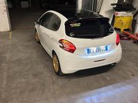 Usata Peugeot 208 Allure 68 CV (50 kW) 2013 Bianco Utilitaria