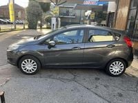 Usata Ford Fiesta ST-Line 75 CV (55 kW) 2017 Grigio Berlina