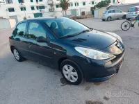Usata Peugeot 206 60 CV (44 kW) 2011 Nero Berlina