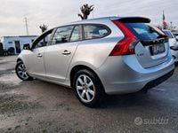 Usata Volvo V60 Summum 116 CV (85 kW) 2013 Argento Station wagon