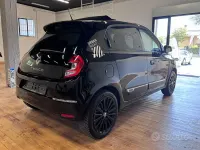 Usata Renault Twingo Urban Night 65 CV (47 kW) 2023 Nero Utilitaria