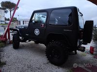 Usata Jeep Wrangler 103 CV (75 kW) 1989 Nero SUV