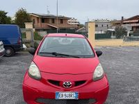 Usata Toyota Aygo 68 CV (50 kW) 2011 Rosso Utilitaria