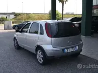 Usata Opel Corsa Club 75 CV (55 kW) 2005 Grigio Utilitaria