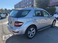 Usata Mercedes ML320 224 CV (164 kW) 2009 Argento SUV