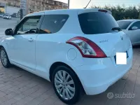 Usata Suzuki Swift 94 CV (69 kW) 2013 Bianco Utilitaria