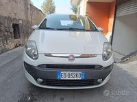 Usata Fiat Punto Emotion 136 CV (100 kW) 2010 Bianco Utilitaria