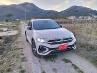 Usata VW T-Roc R-line 116 CV (85 kW) 2024 Beige SUV