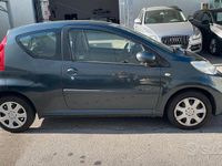 Usata Peugeot 107 68 CV (50 kW) 2009 Grigio Utilitaria