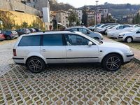Usata VW Passat 110 CV (80 kW) 2003 Grigio Station wagon