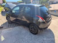 Usata Lancia Ypsilon 69 CV (50 kW) 2015 Nero Utilitaria