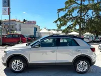 Usata VW T-Roc Life 110 CV (80 kW) 2022 Grigio SUV