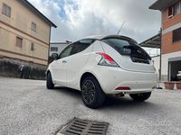 Usata Lancia Ypsilon Gold 70 CV (51 kW) 2018 Bianco Utilitaria