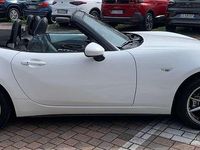 Usata Mazda MX5 Exclusive-Line 132 CV (97 kW) 2023 Artic white Cabrio