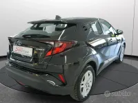 Second-hand Toyota C-HR Active 98 CP (72 kW) 2022 Negru SUV