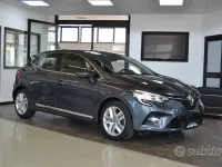 Usata Renault Clio V Intens 86 CV (63 kW) 2020 Blu Berlina