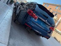 Usata BMW 318 150 CV (110 kW) 2018 Blu Station wagon