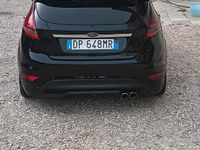 Usata Ford Fiesta 68 CV (50 kW) 2009 Nero Utilitaria