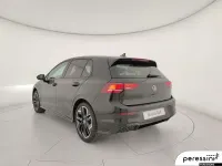 Nuova VW Golf VIII R-line Plus 150 CV (110 kW) 2026 Grenadill black metallizzato Berlina