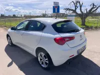Usata Alfa Romeo Giulietta Progression 105 CV (77 kW) 2012 Bianco Utilitaria